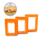 SET DE CORTADORES PARA GALLETA RECTANGULO RIZADO 3 PZS UNA UNIDAD